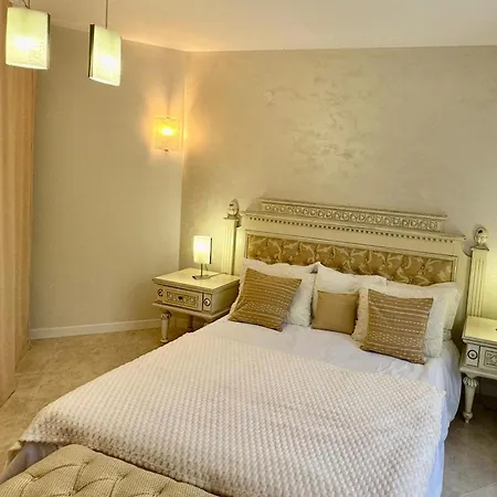 Luxury Coastal Dreams דירה