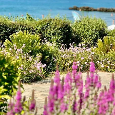 דירה Luxury Coastal Dreams