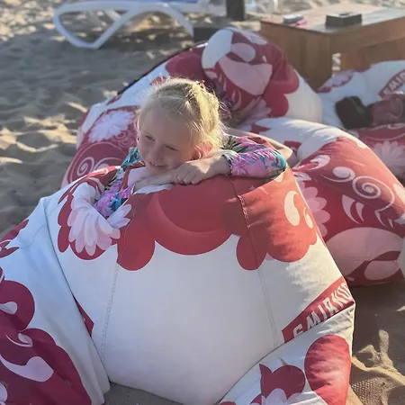 Luxury Coastal Dreams דירה