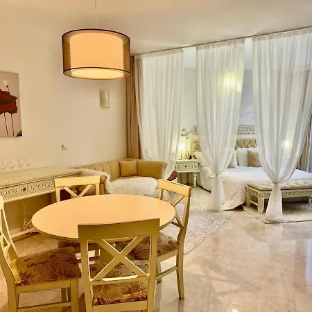Luxury Coastal Dreams דירה
