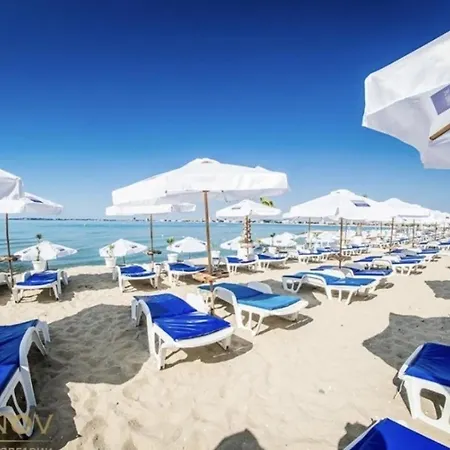 דירה Luxury Coastal Dreams